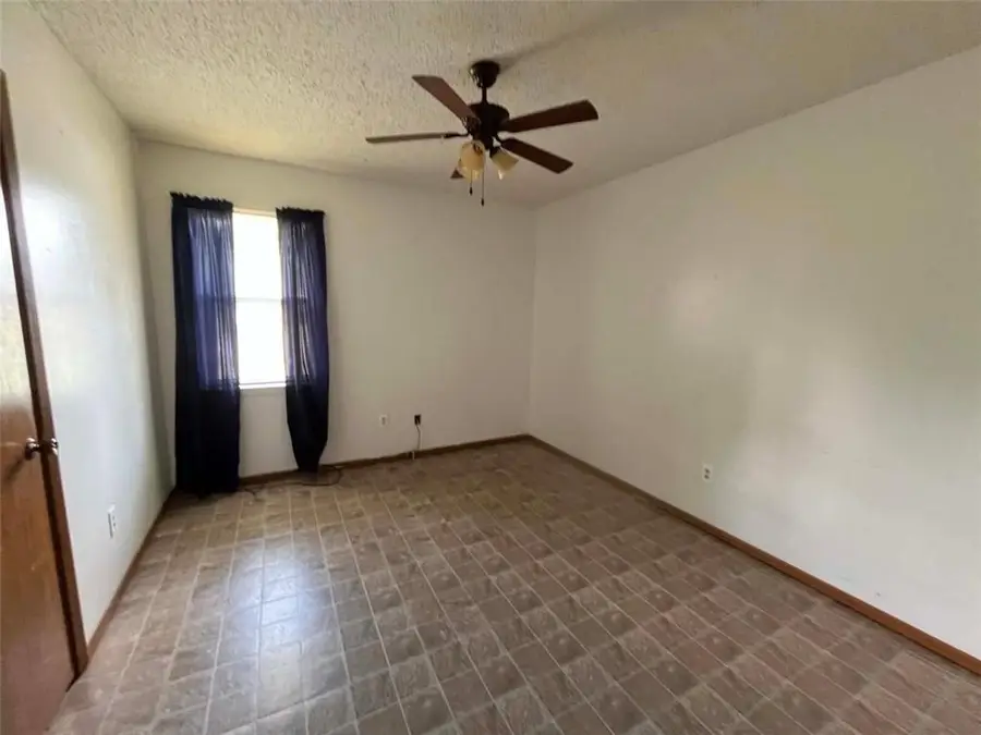 810 Rampart Street, Alexandria, LA 71302 - #2