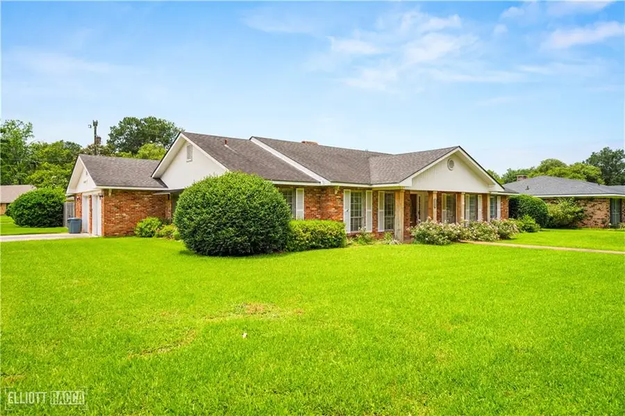 1112 Canterbury Drive, Alexandria, LA 71303 - #2