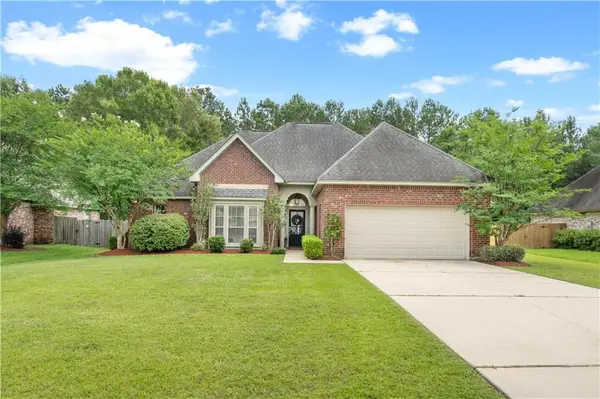 159 Beau Arbre Court, Covington, LA 70433