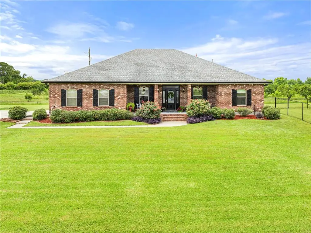 180 Pelican Place, Belle Chasse, LA 70037 - #1