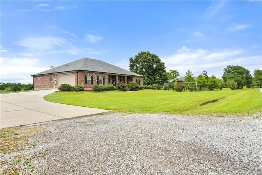 180 Pelican Place, Belle Chasse, LA 70037 - #3
