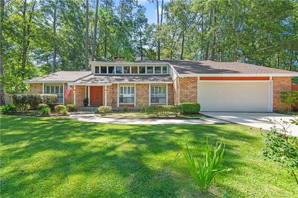 225 Shaunell Drive, Mandeville, LA 70448