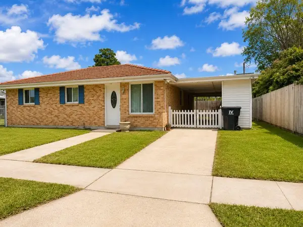 2400 Volpe Street, Chalmette, LA 70043