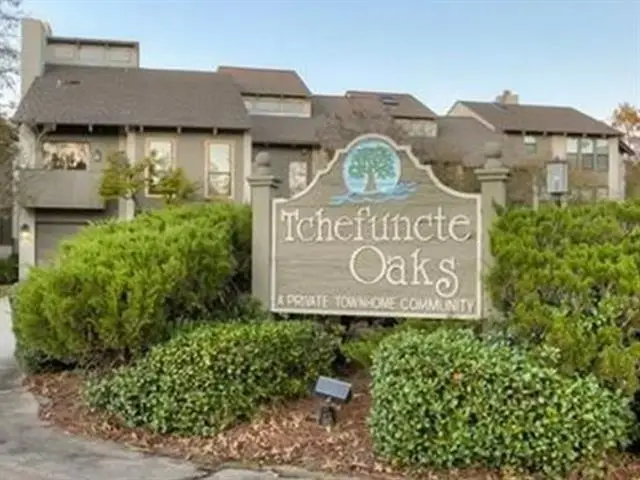 404 Tchefuncte Oaks Drive #404, Mandeville, LA 70471 - #2
