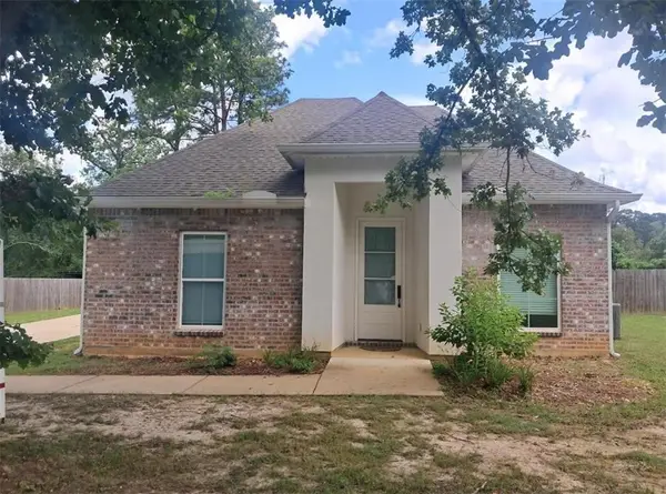 128 Tall Timbers Lane, Ball, LA 71360