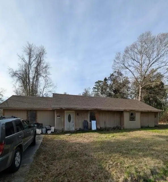 28442 Holly Drive, Lacombe, LA 70445