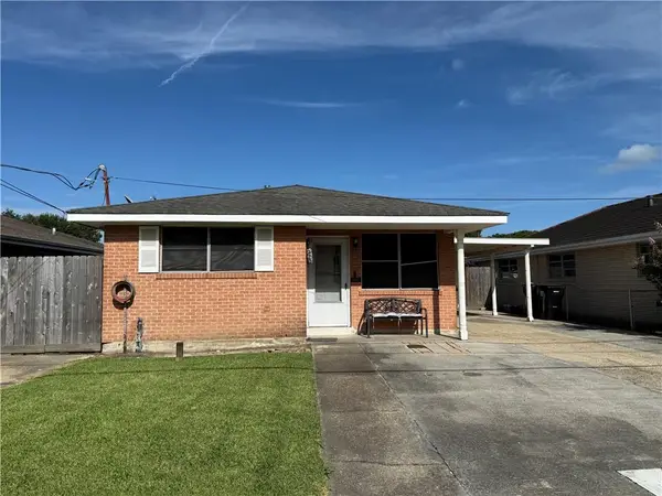 2031 W Beauregard Street, Chalmette, LA 70043