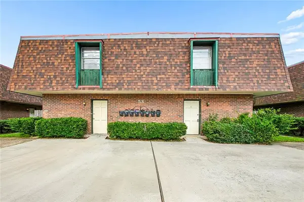 53 Antigua Drive #D, Kenner, LA 70065