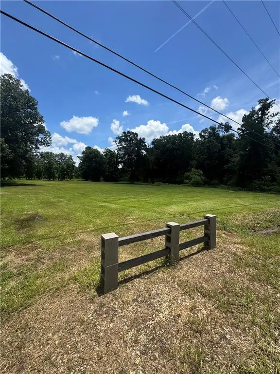 49090 Stafford Road, Tickfaw, LA 70466