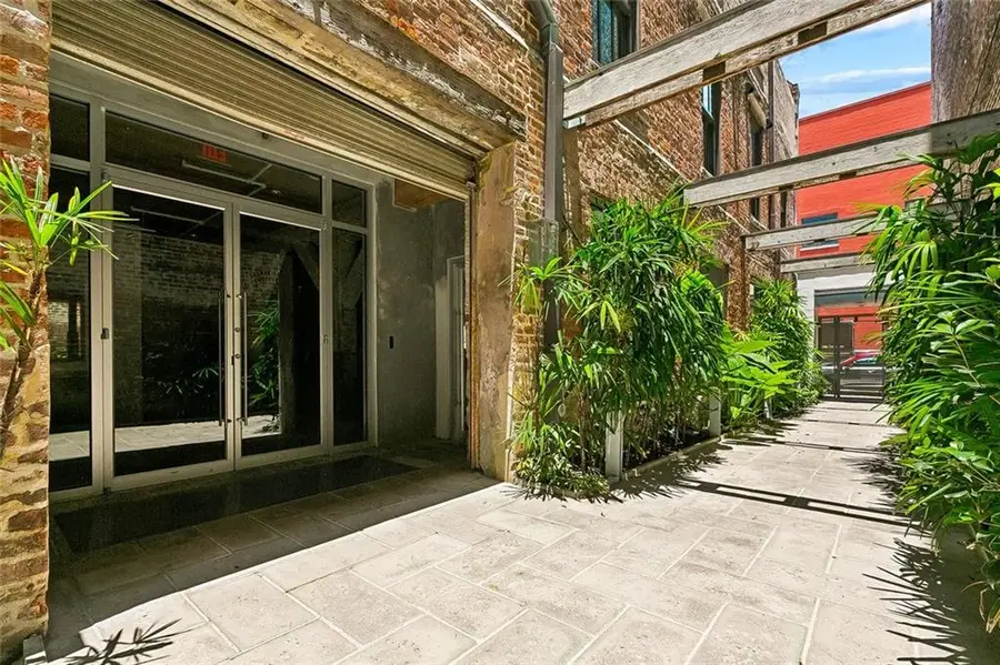 450 Julia Street #3G, New Orleans, LA 70130 - #2