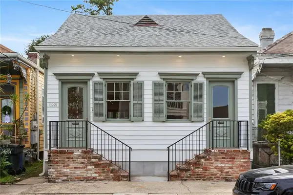 8221 Maple Street, New Orleans, LA 70118