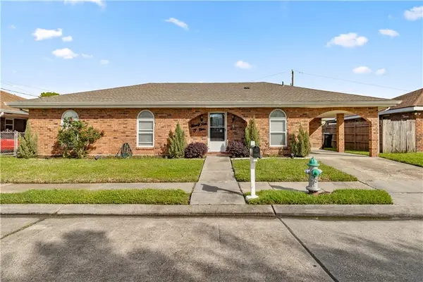 2405 Artillery Drive, Chalmette, LA 70043