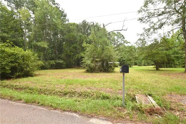 81056 Father Francis Drive, Bush, LA 70431