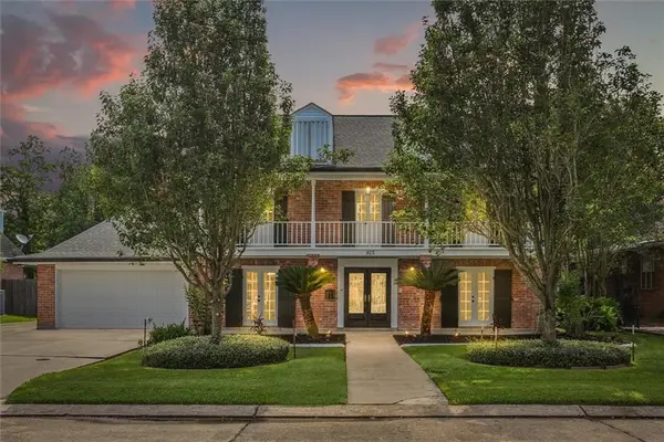 925 Christana Place, Gretna, LA 70056
