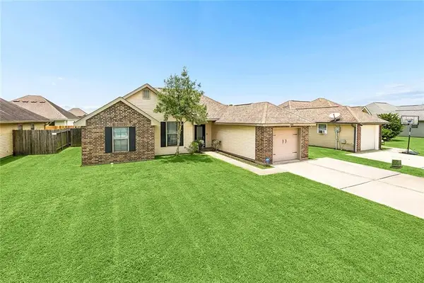 320 Allie Lane, Luling, LA 70070