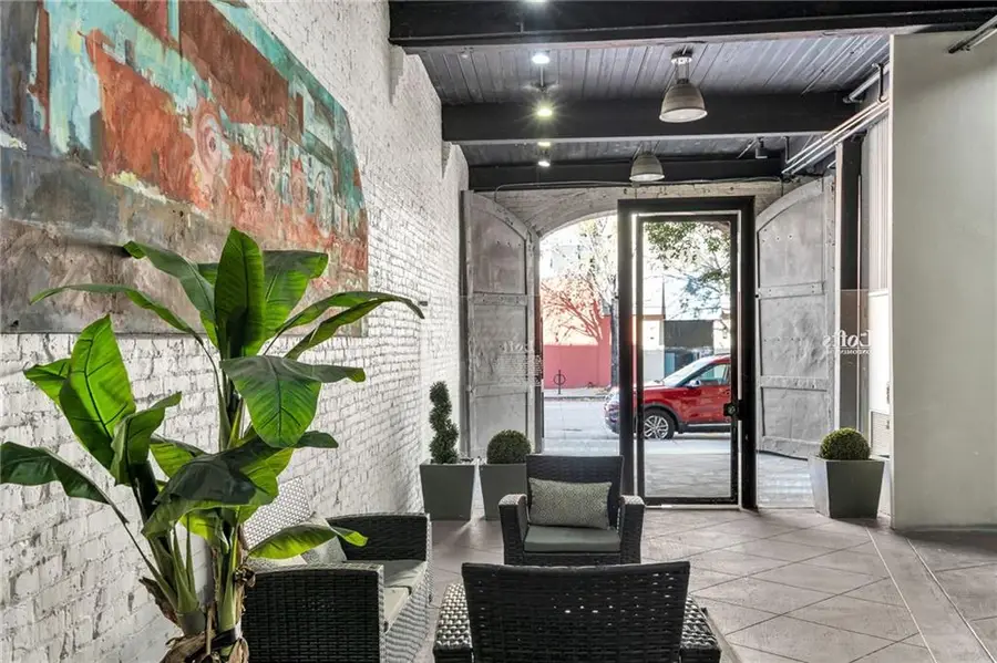 402 Julia Street #302, New Orleans, LA 70130 - #3