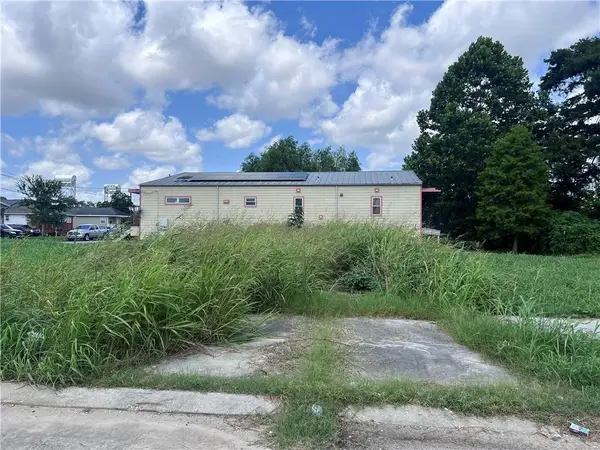 1906 Forstall Street, New Orleans, LA 70117