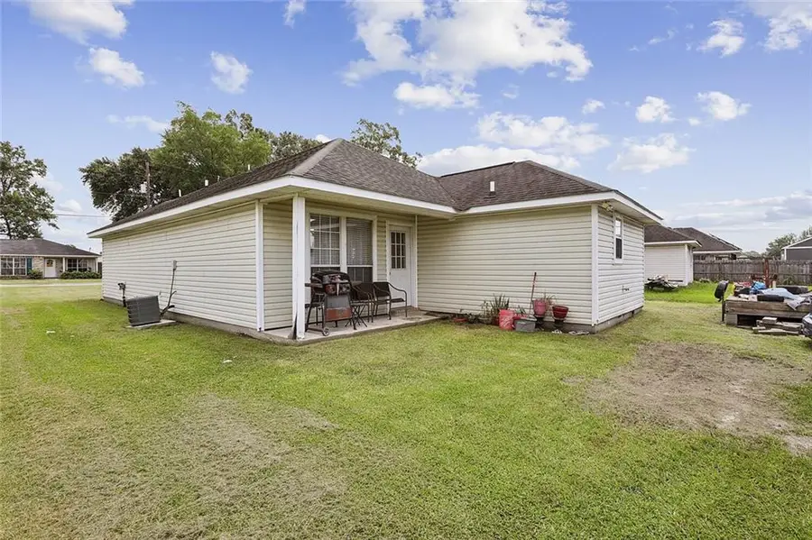 1413 W Worthy Street, Gonzales, LA 70737 - #2