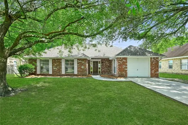 202 Yvonne Avenue, Abita Springs, LA 70420