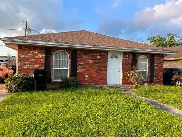 313 15 E Magnolia Drive, Chalmette, LA 70043