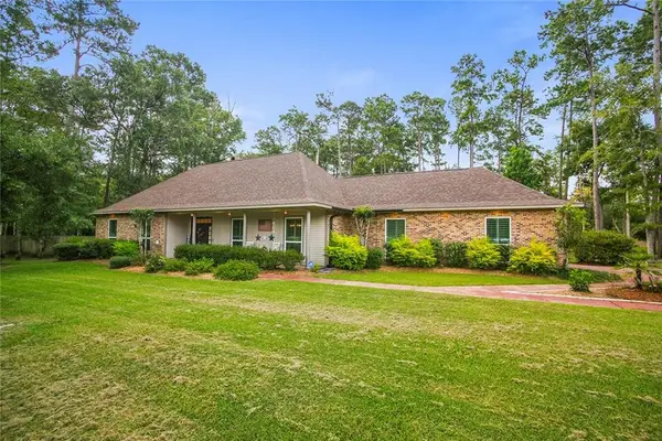 108 Rue De La Paix, Slidell, LA 70461