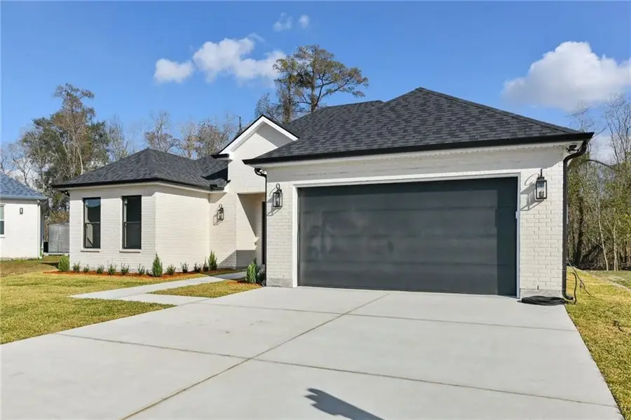 2211 Harrier Place, Marrero, LA 70072 - #2