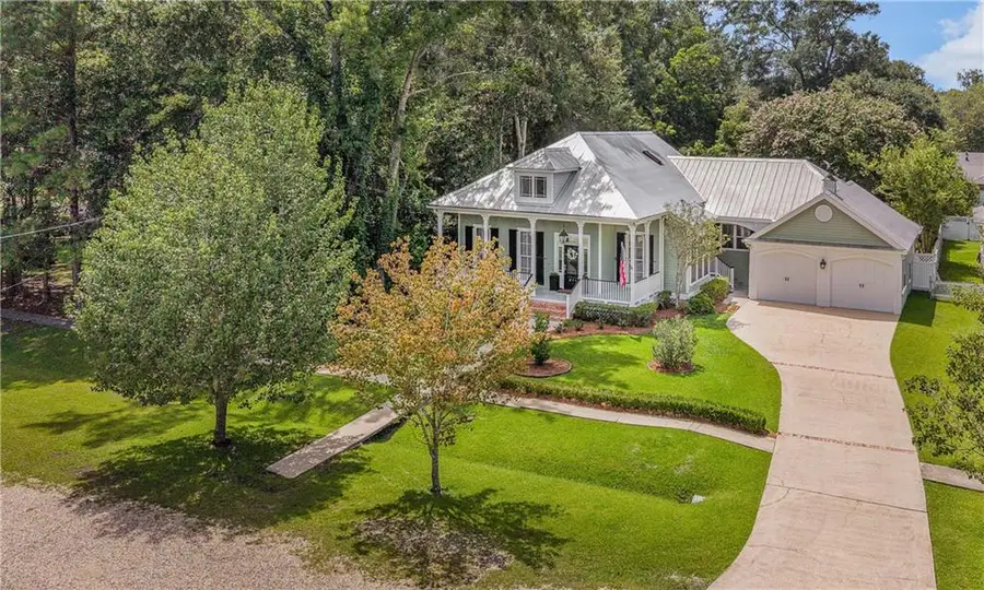 611 S Jefferson Avenue, Covington, LA 70433 - #2