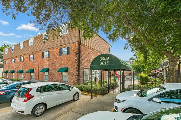 3013 Ridgelake Drive #207, Metairie, LA 70002