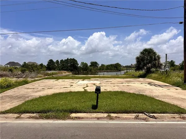310 Lakeview Drive, Slidell, LA 70458