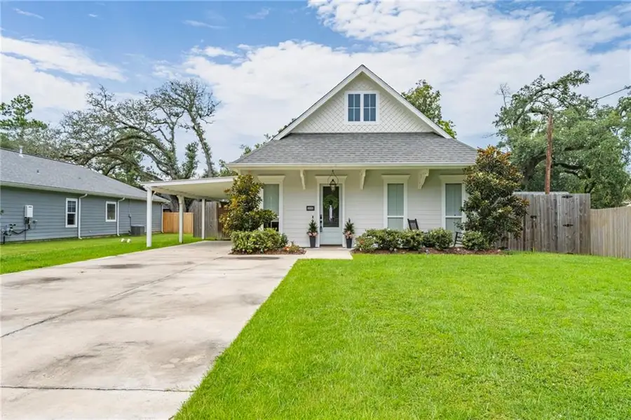 208 E Pecan Street, Ponchatoula, LA 70454 - #2