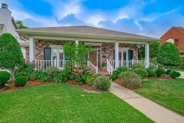 725 Marlene Drive, Gretna, LA 70056