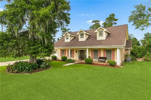 80 Belle Helene Drive, Destrehan, LA 70047