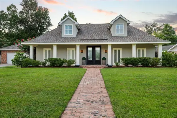 101 Bayou Perez Drive, Madisonville, LA 70447