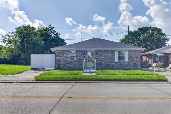335 De La Ronde Drive, Chalmette, LA 70043