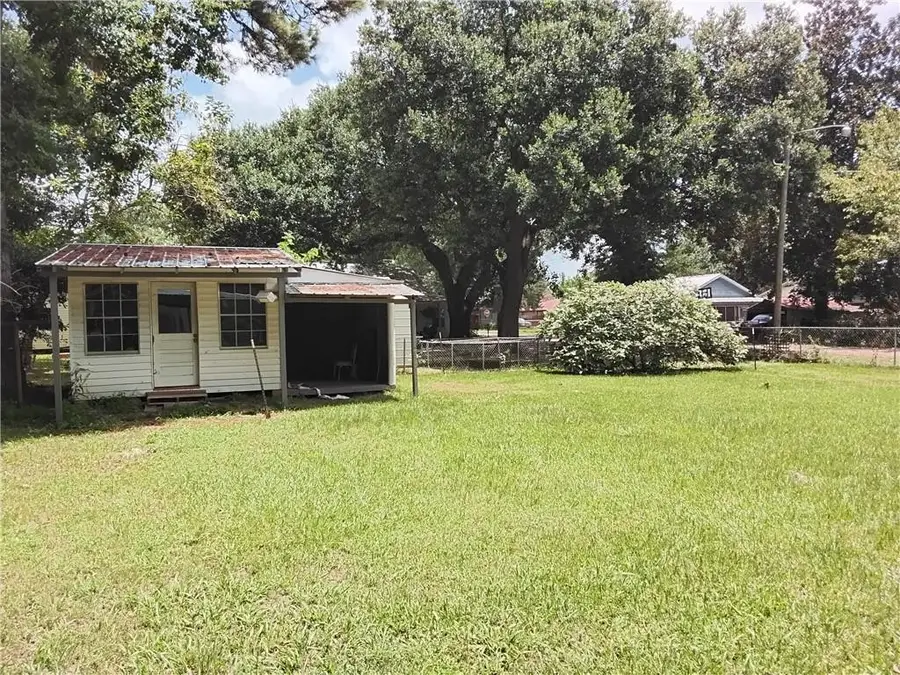 607 S Louisiana Avenue, Bunkie, LA 71322 - #3