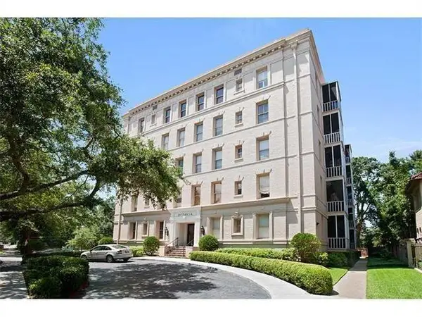 5421 St Charles Avenue #5A, New Orleans, LA 70115