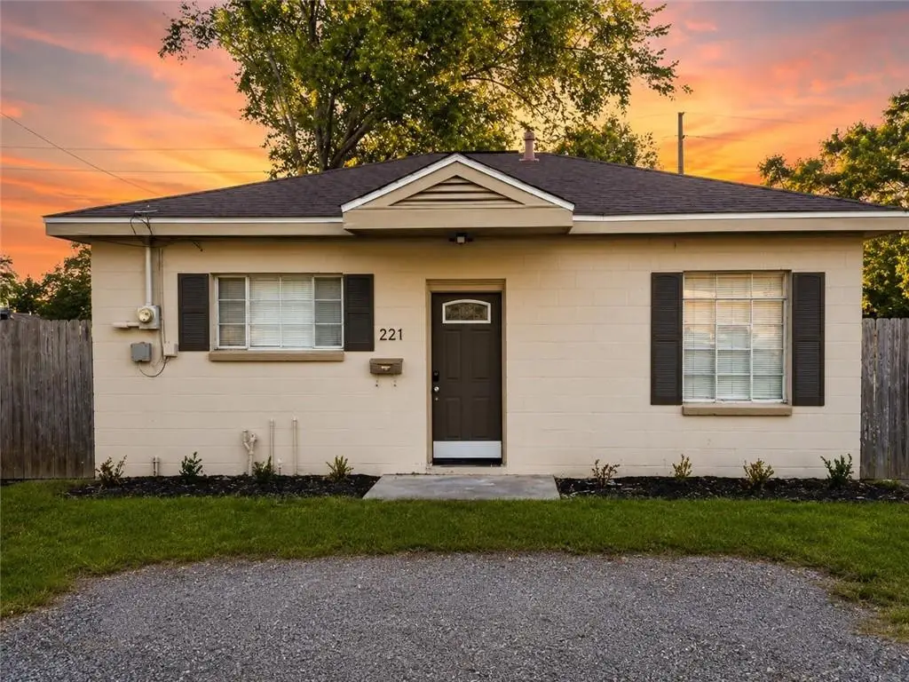 221 Saint Charles Street, Norco, LA 70079 - #1