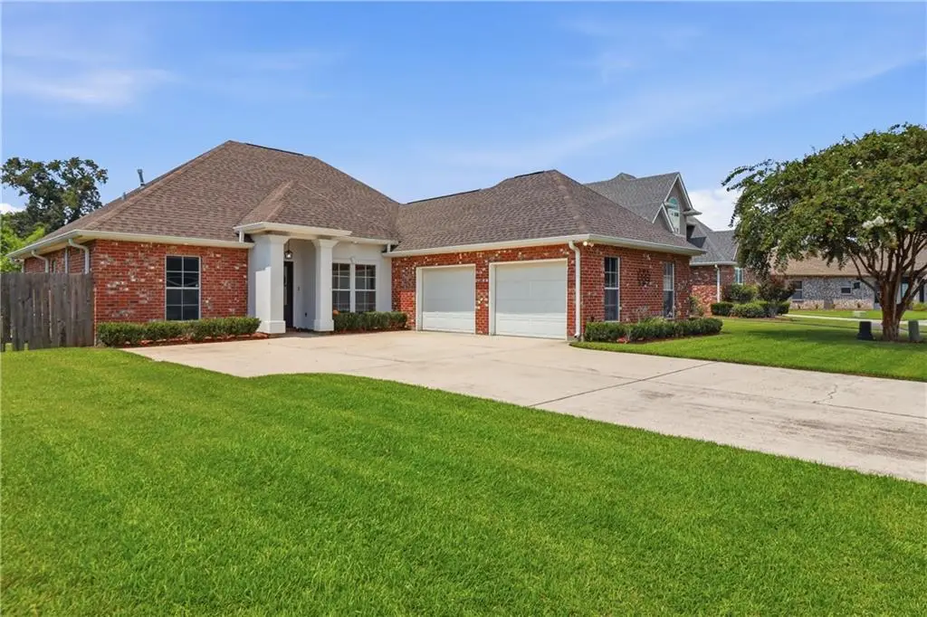 805 Country Cottage Boulevard, Montz, LA 70068 - #1