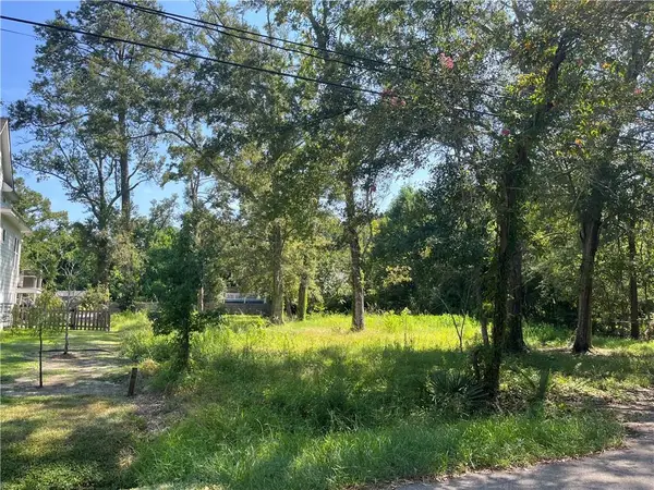 2631 Jefferson Street, Mandeville, LA 70448