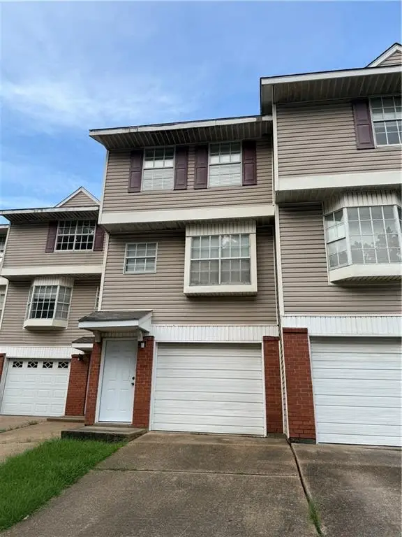 2 Blueberry Hill Road, Pineville, LA 71360