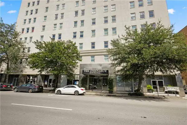 1205 St Charles Street #611, New Orleans, LA 70130