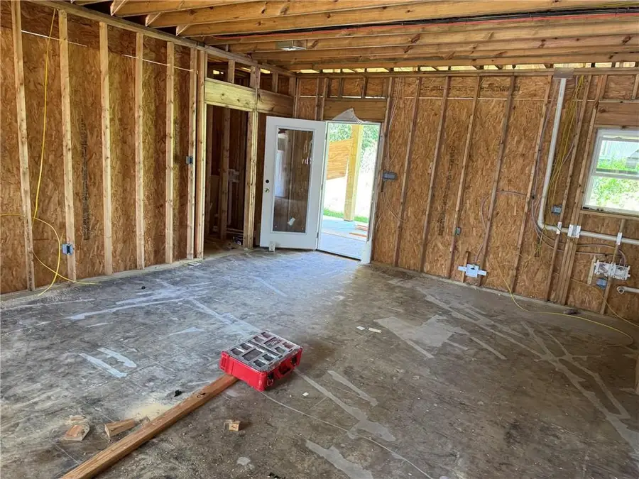 3219 Redwood Drive, Alexandria, LA 71301 - #3