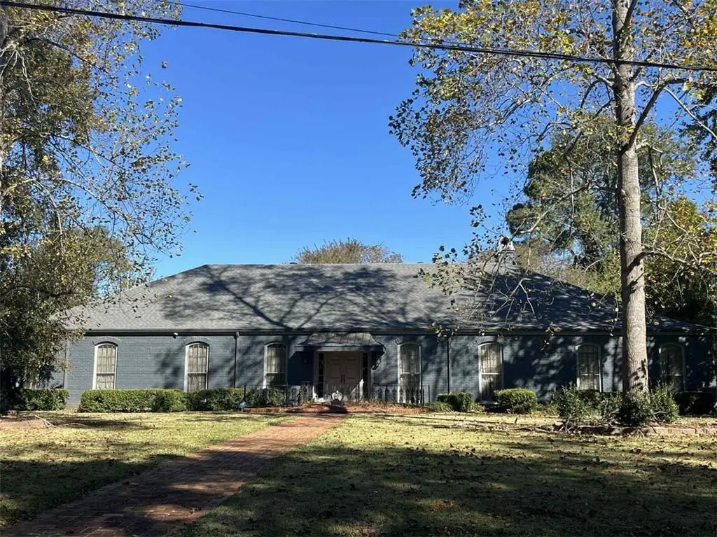 3803 Pecan Drive, Alexandria, LA 71302 - #1