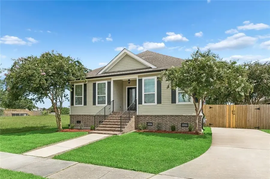 8525 Patricia Street, Chalmette, LA 70043 - #3
