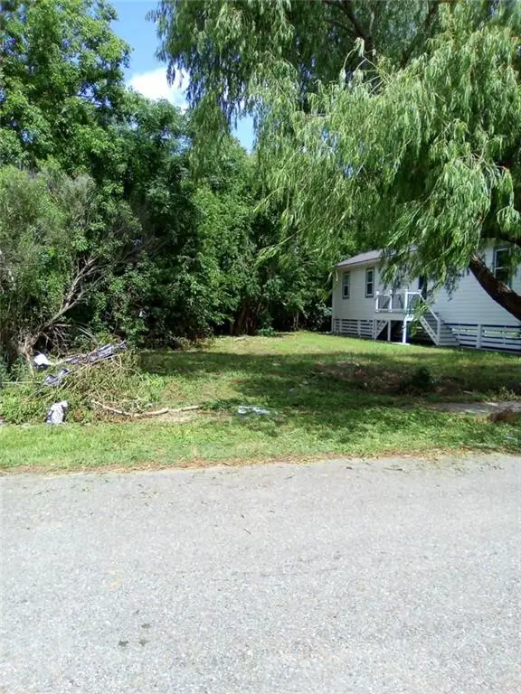 2605 Charbonnet Street, New Orleans, LA 70117