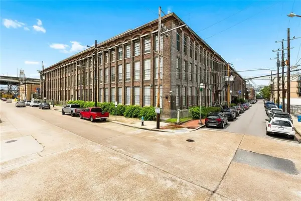 920 Poeyfarre Street #203, New Orleans, LA 70130