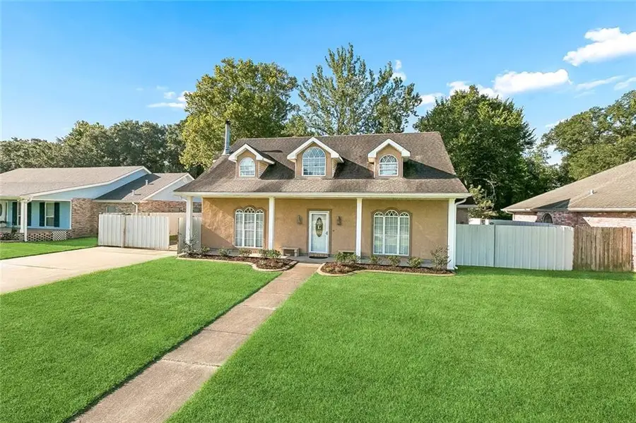 11 South Lake Court, Violet, LA 70092 - #2