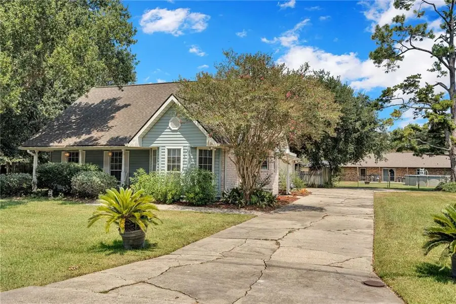 129 Dixie Drive, Des Allemands, LA 70030 - #2