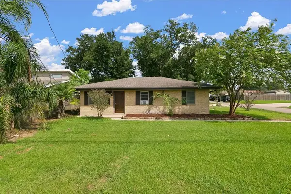 227 Barton Avenue, Luling, LA 70070