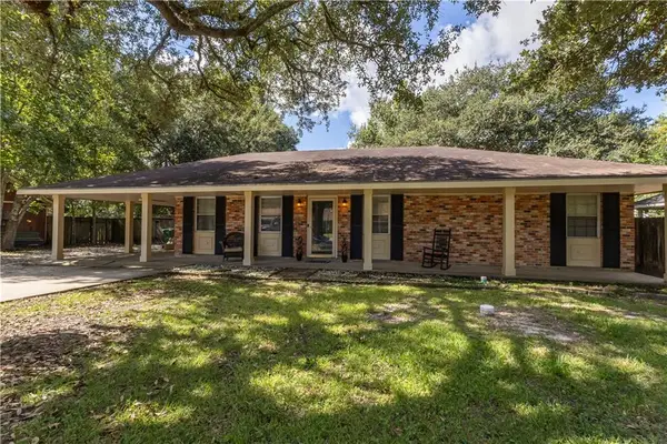 2021 Jay Street, Slidell, LA 70460